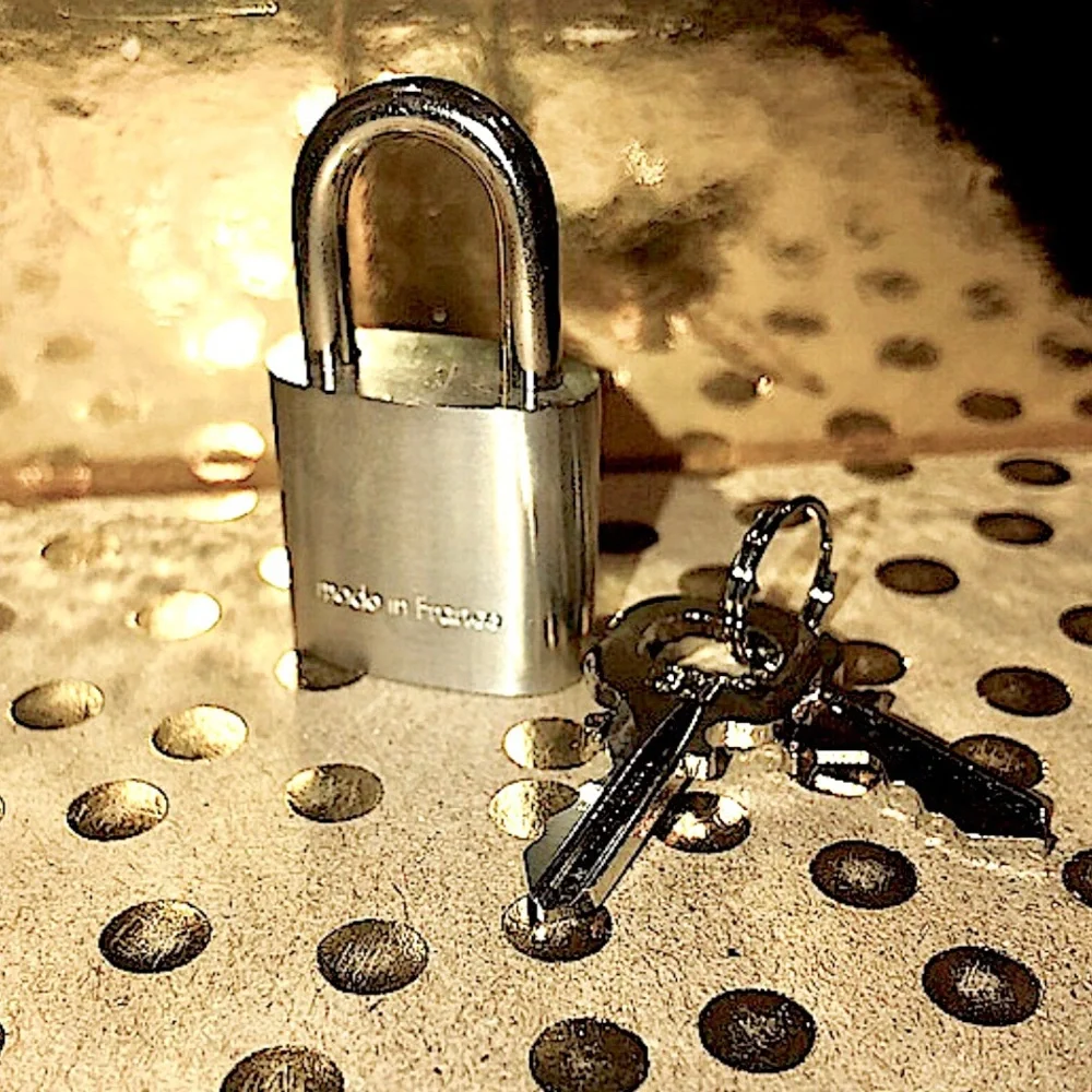 LOUIS VUITTON NIB Silver Lock 2-Key Brushed Palladium Made In France RARE #321